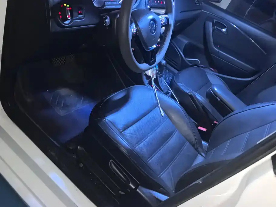 Volkswagen Polo — миниатюра 9