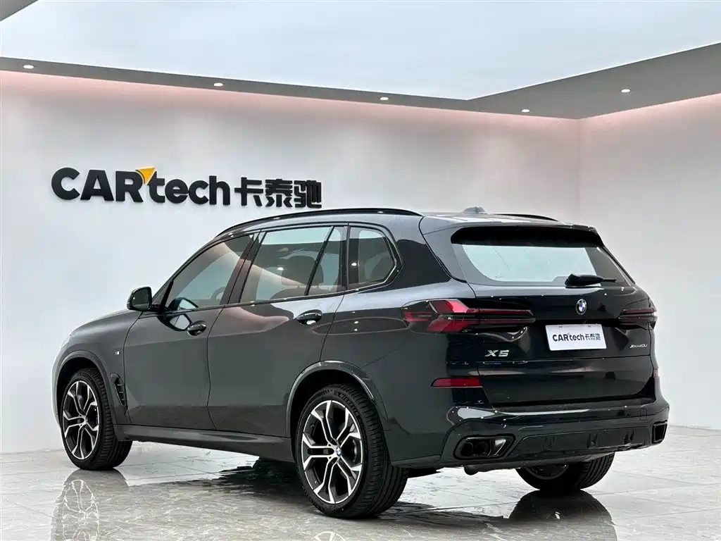 BMW X5 2023 xDrive 40Li Premium M Sport