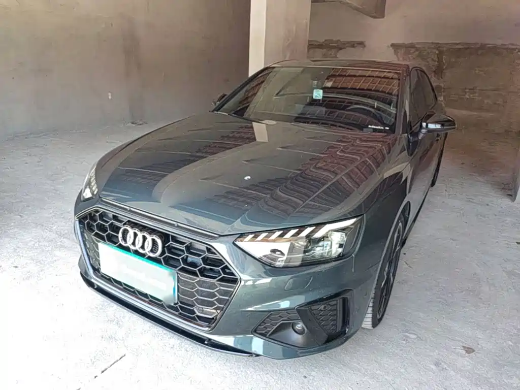 Audi A4L 2025