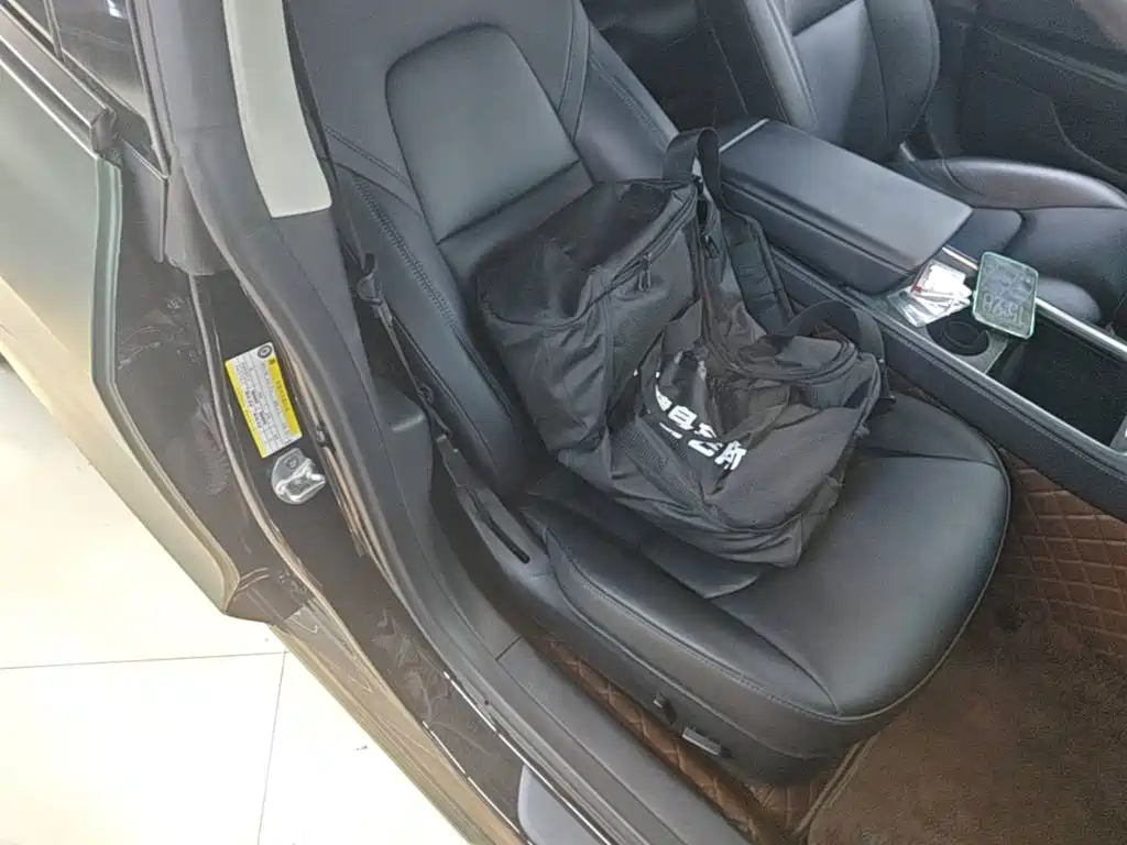 Tesla Model 3 — миниатюра 25