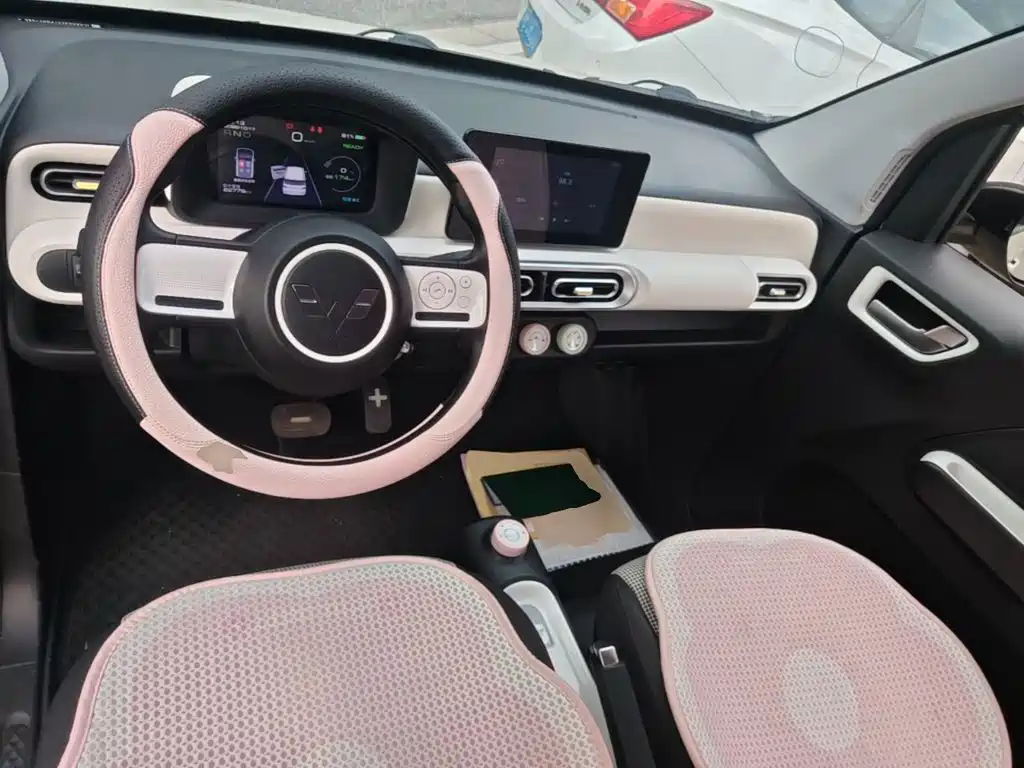 Wuling MINIEV — миниатюра 10
