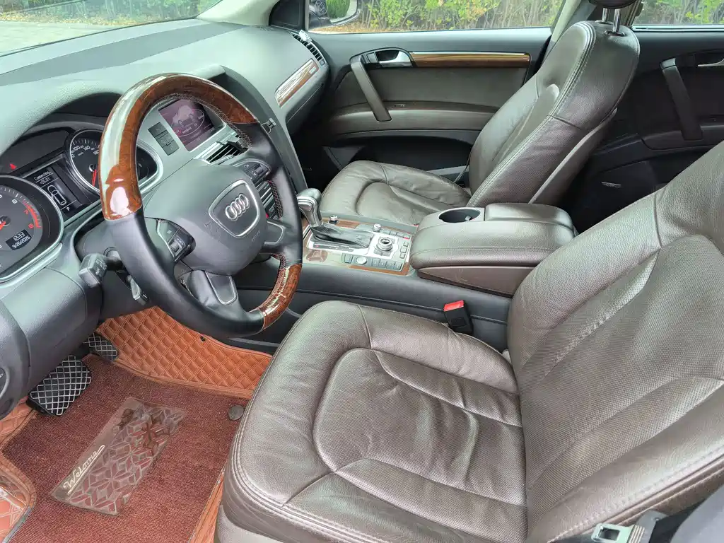 Audi Q7 — миниатюра 12