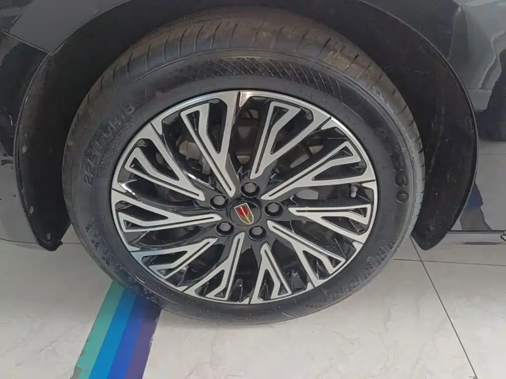 Hongqi Hongqi H5 — миниатюра 23