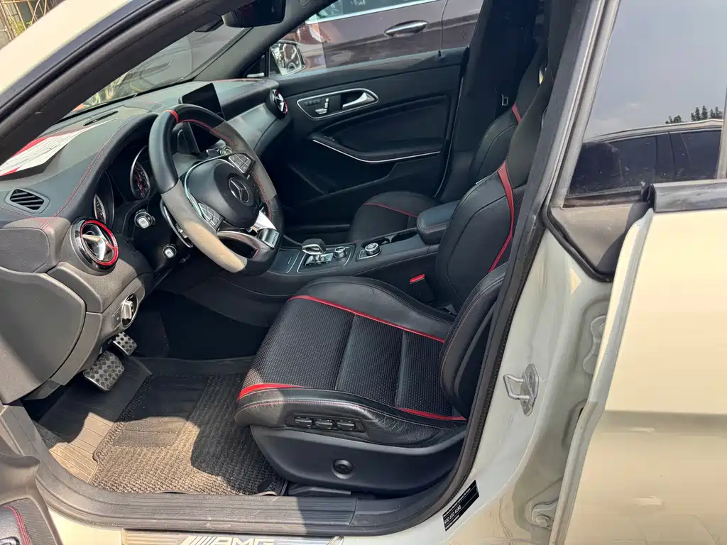 Mercedes-Benz CLA AMG — миниатюра 4