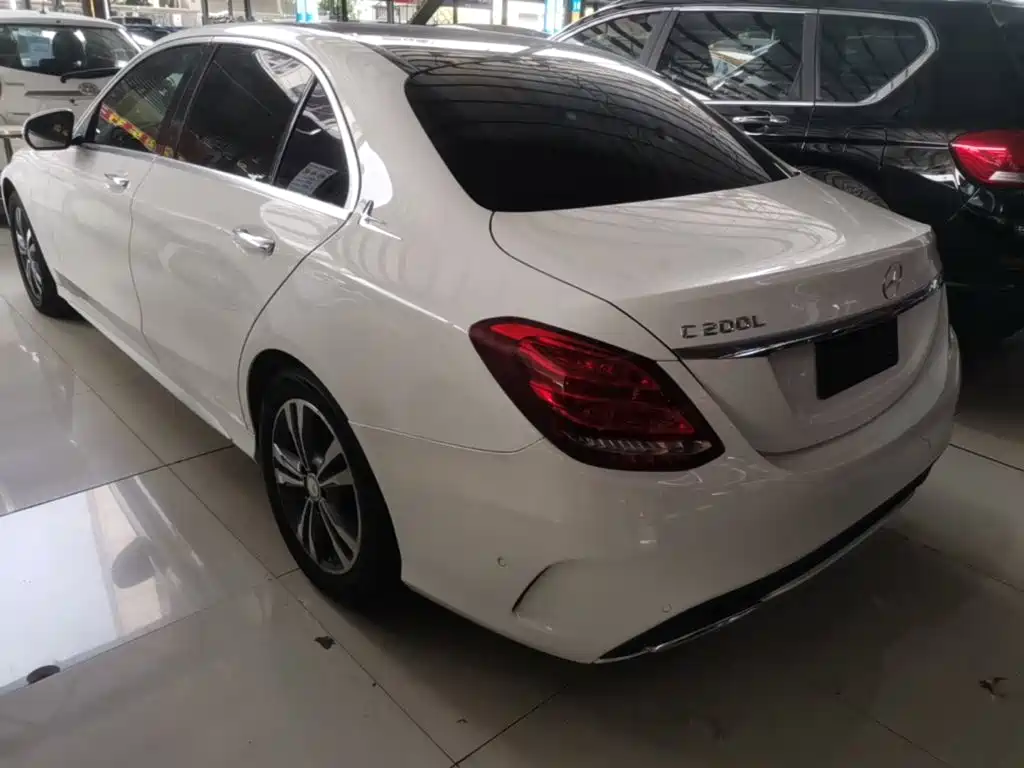Mercedes-Benz C-Class — миниатюра 5