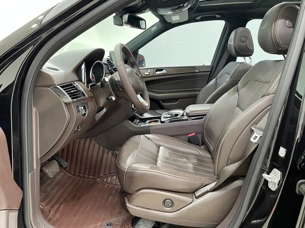 Mercedes-Benz GLE (Import) — миниатюра 11