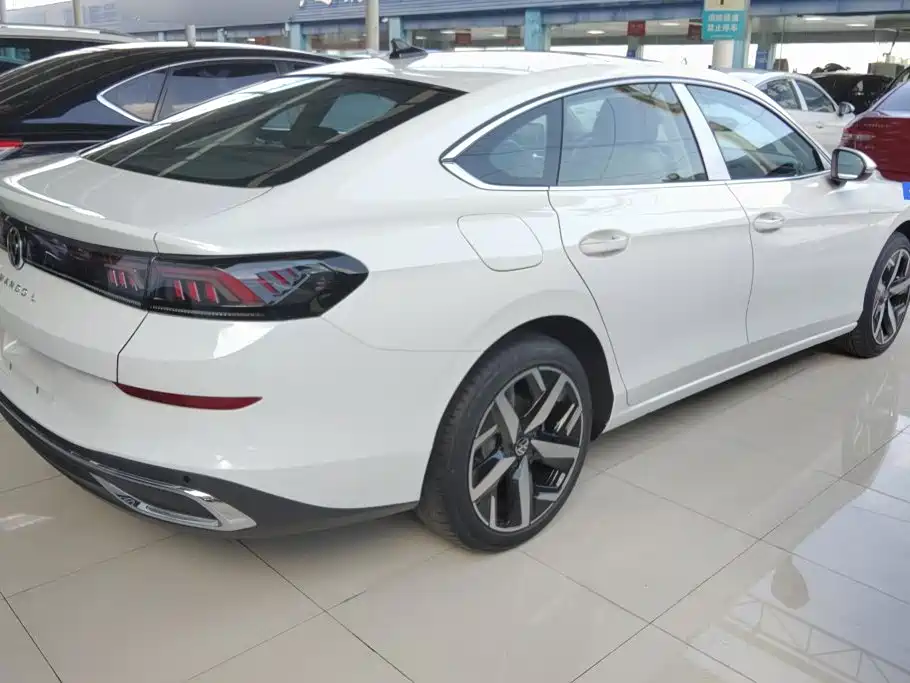 Volkswagen Lamando — миниатюра 3