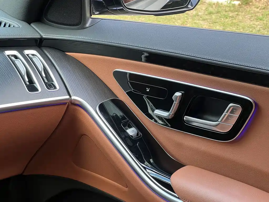 Mercedes-Benz S-Class — миниатюра 14