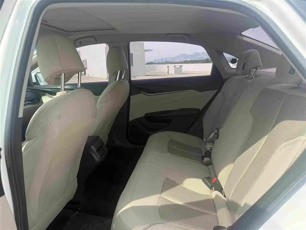Buick Excelle — миниатюра 6