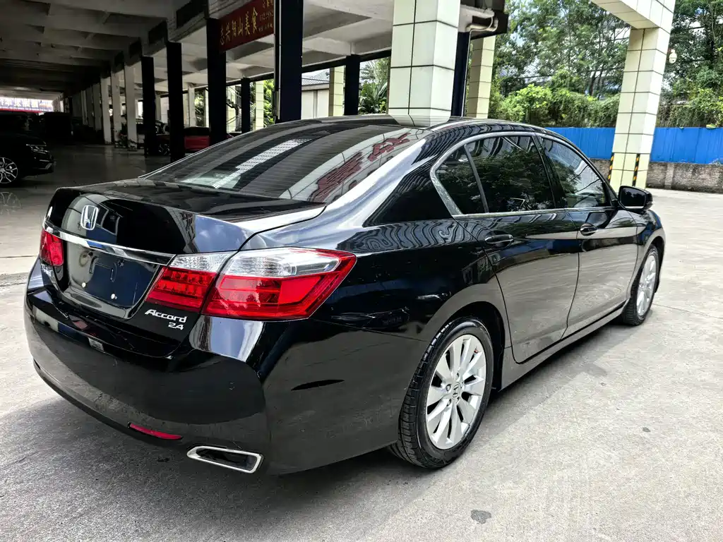 Honda Accord — миниатюра 5
