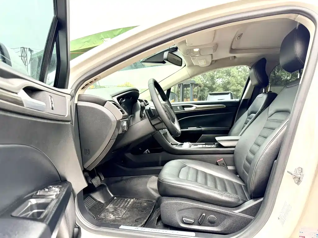 Ford Mondeo — миниатюра 6