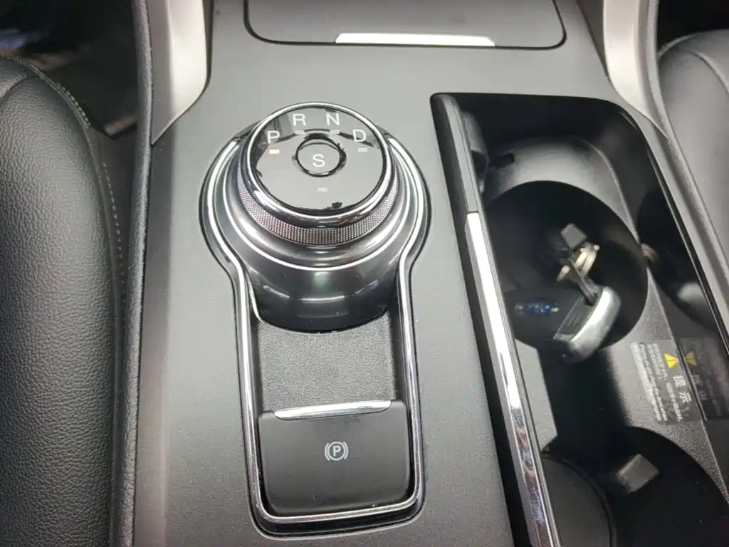 Ford Mondeo — миниатюра 14