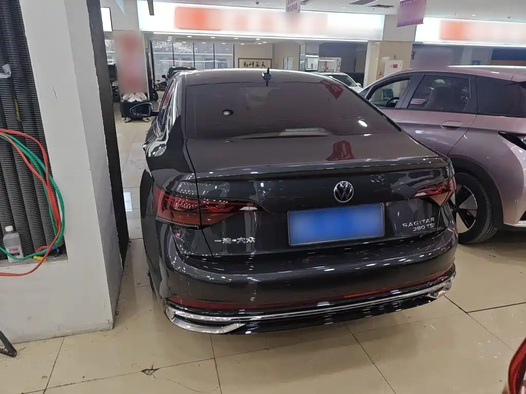 Volkswagen Sagitar — миниатюра 6