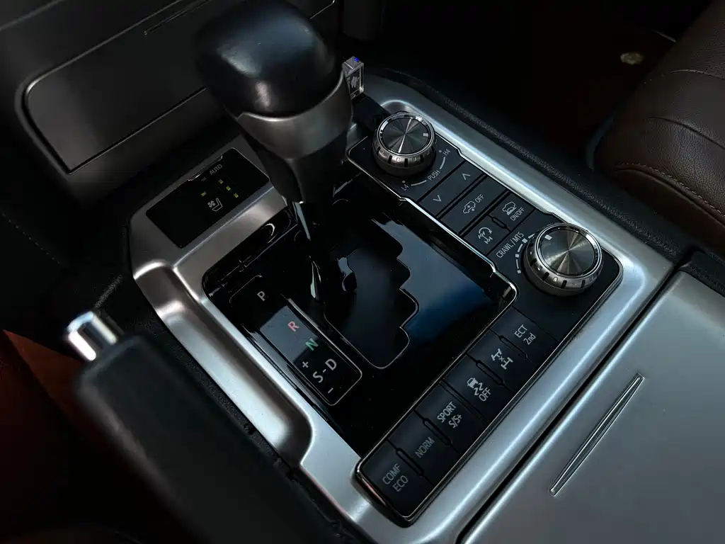 Toyota Land Cruiser — миниатюра 15