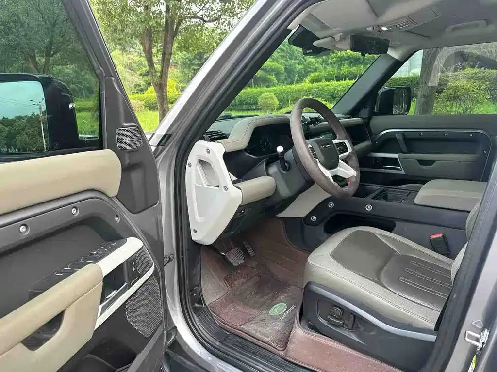 Land Rover Land Rover Defender 2021 110 P400 SE