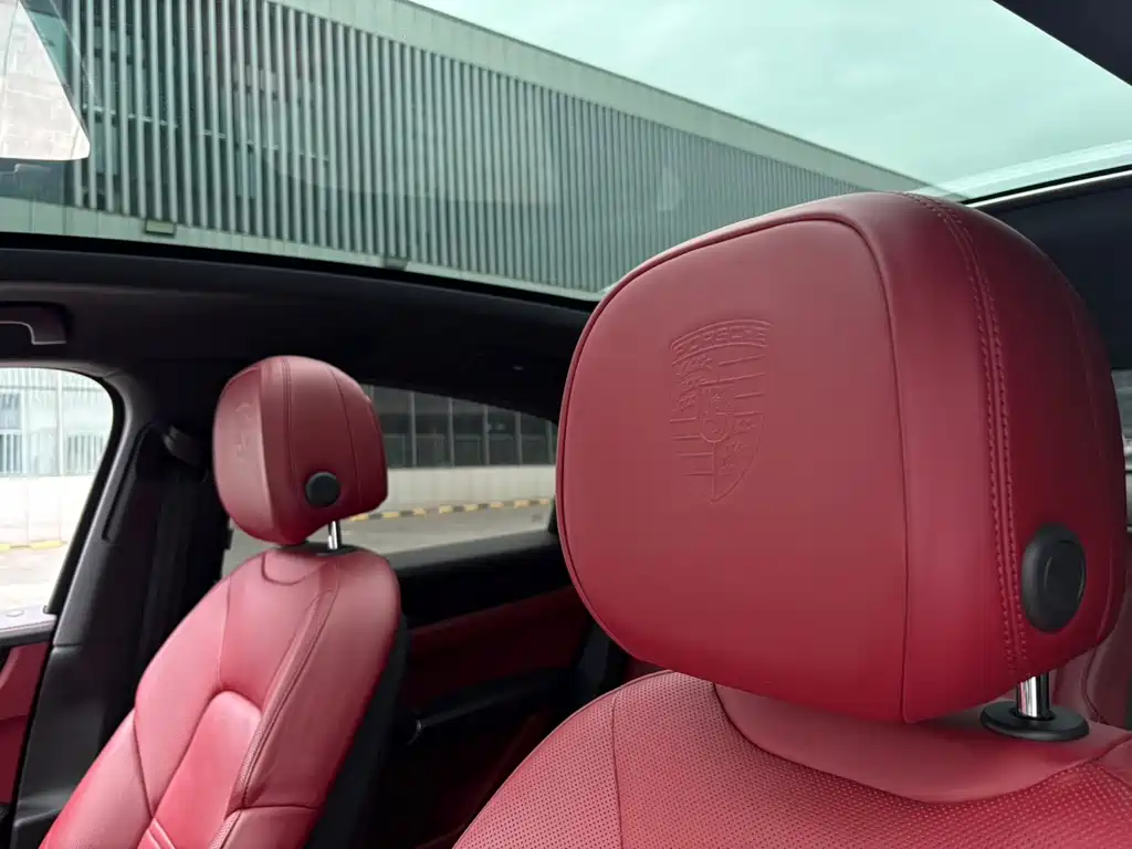 Porsche Cayenne — миниатюра 20