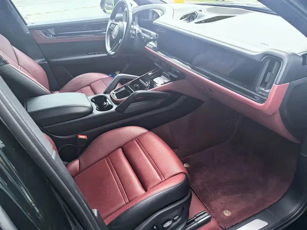 Porsche Cayenne — миниатюра 11