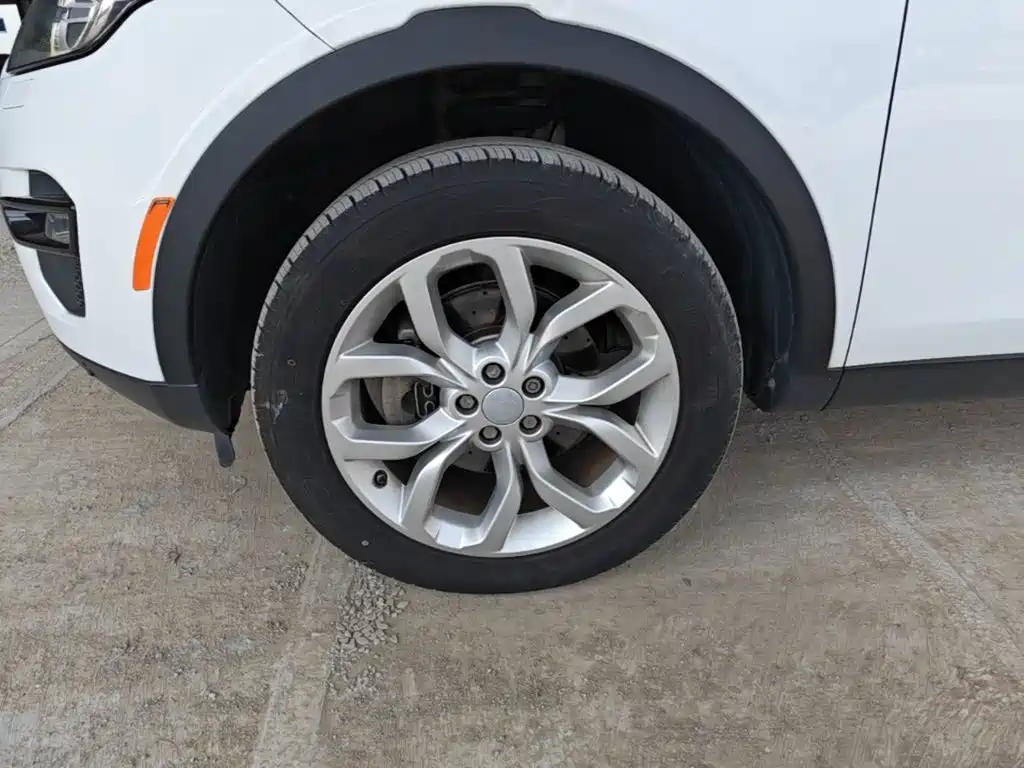 Land Rover Discovery Sport — миниатюра 23