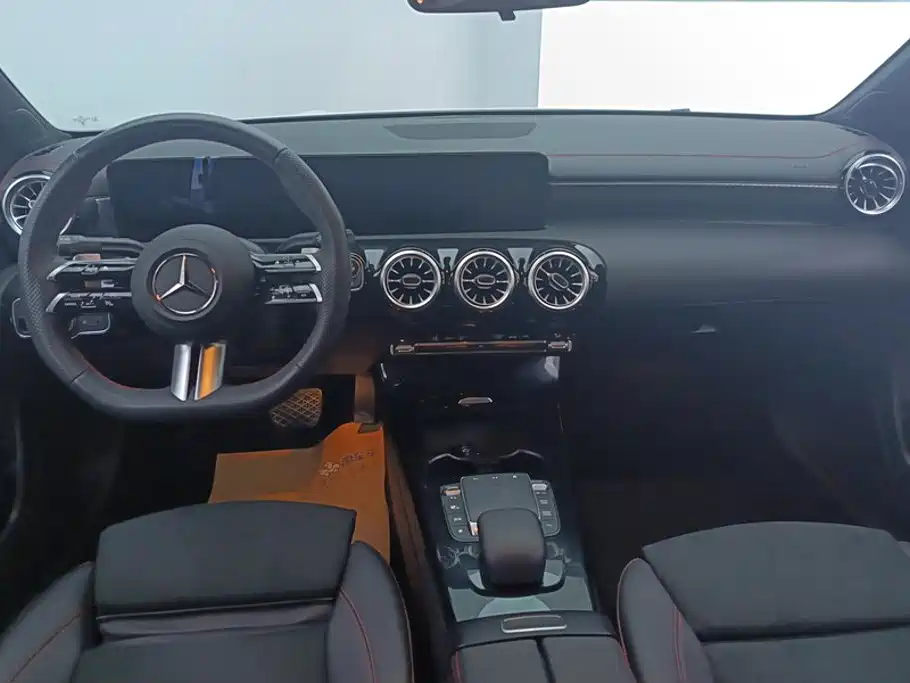Mercedes-Benz A-Class — миниатюра 12