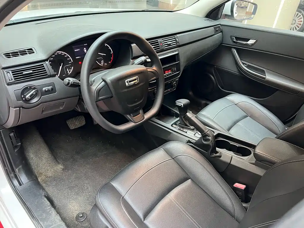 Qoros Qoros 3 — миниатюра 8