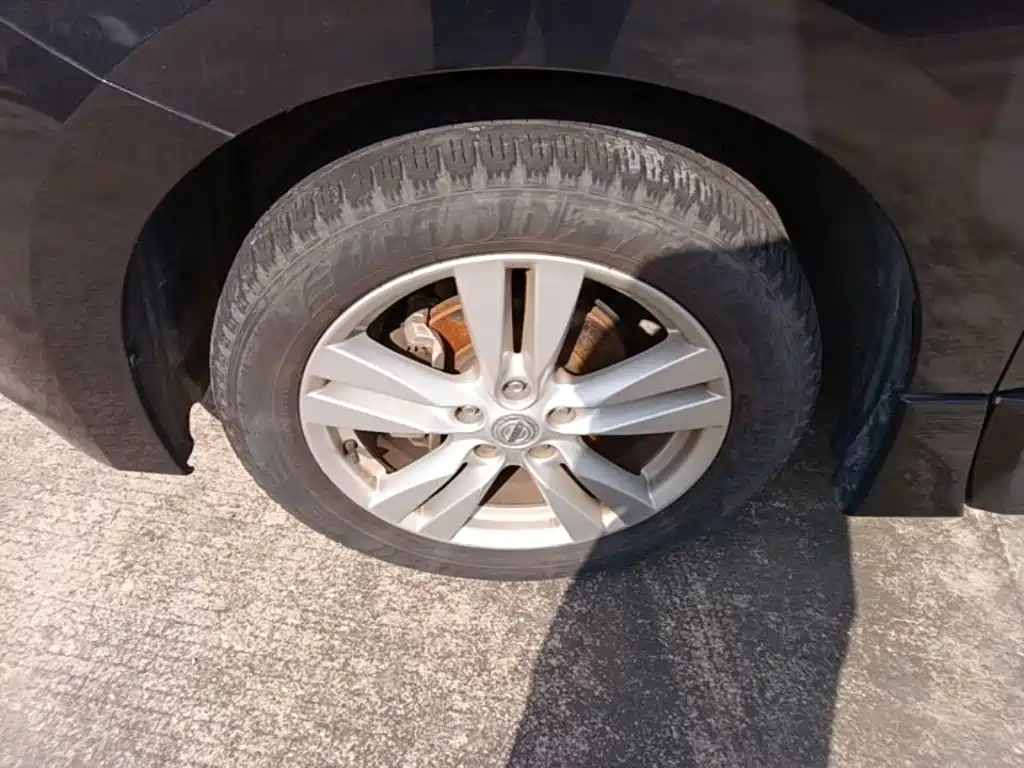 Nissan Quest — миниатюра 23