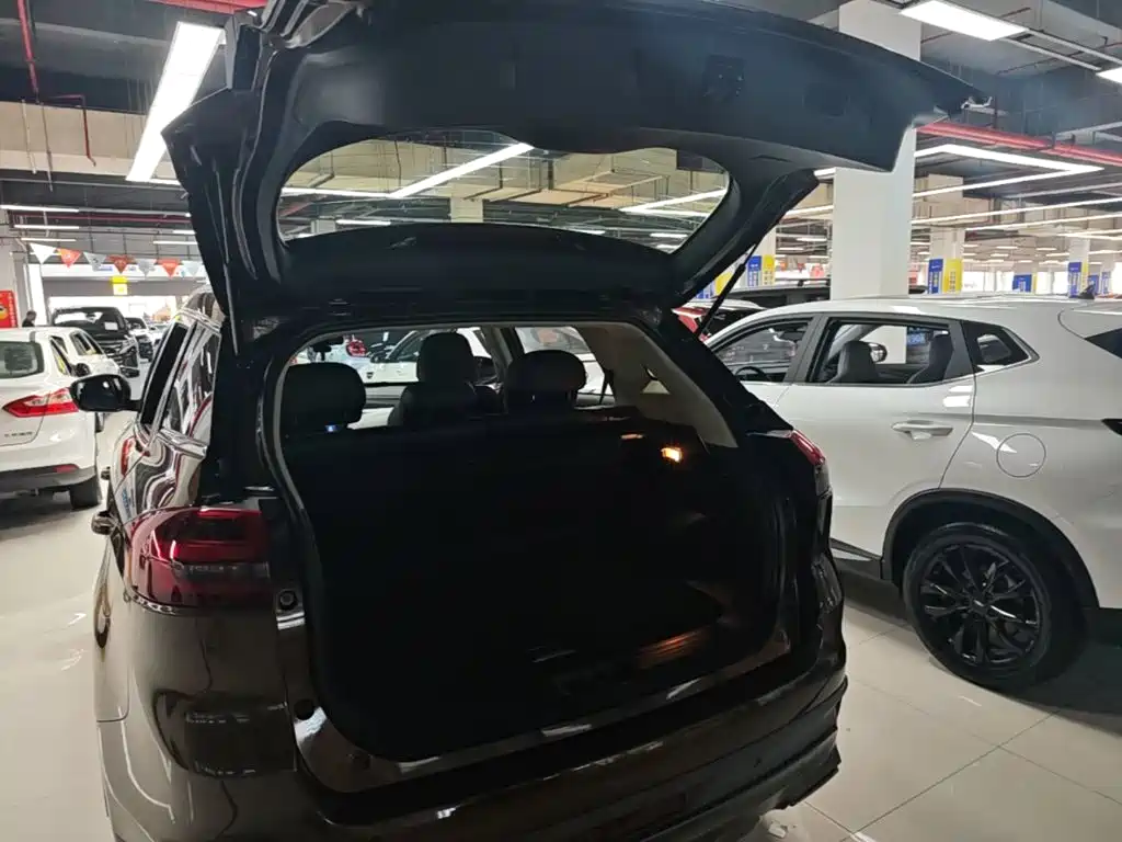 Geely Boyue — миниатюра 19
