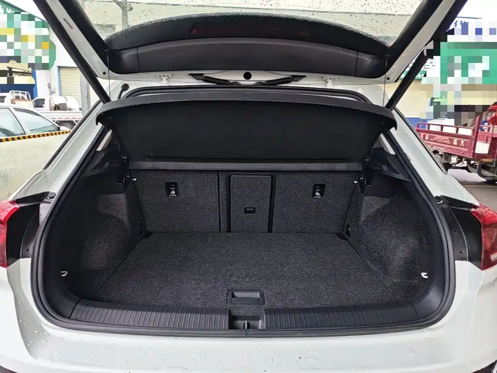 Volkswagen T-Roc — миниатюра 19