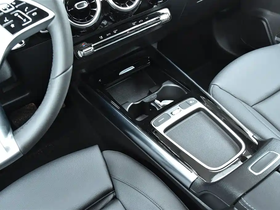 Mercedes-Benz GLA — миниатюра 15