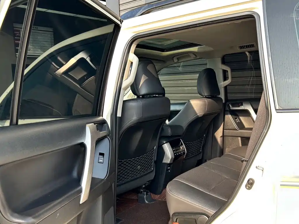 Toyota Prado — миниатюра 7