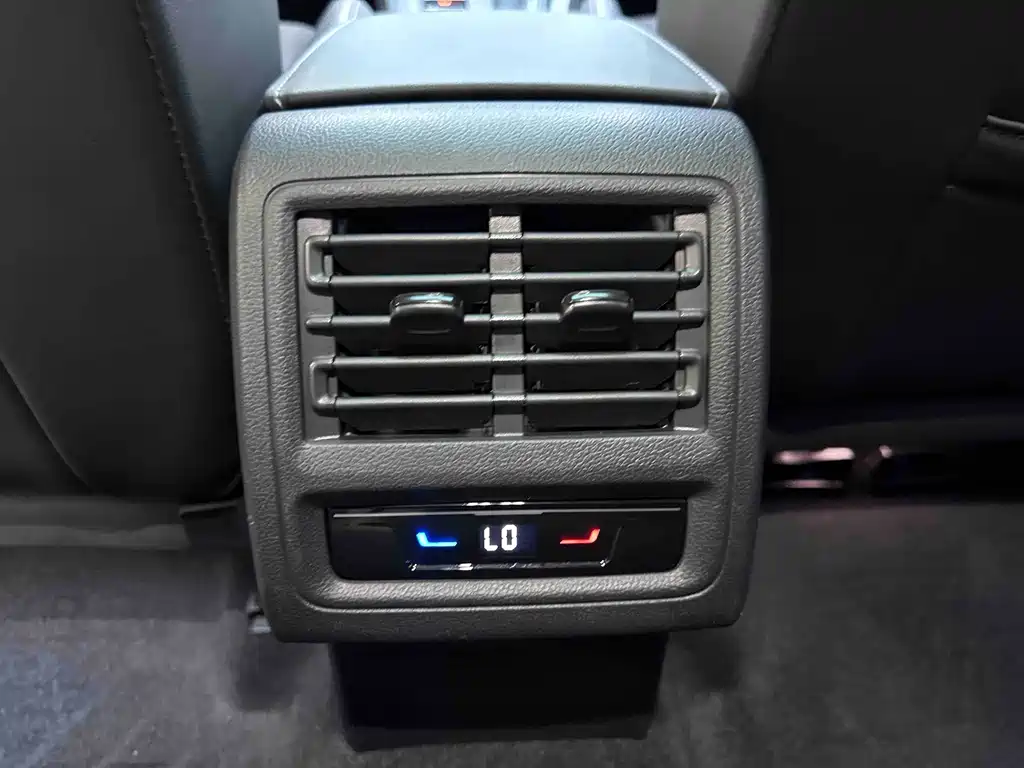 Volkswagen Golf — миниатюра 18