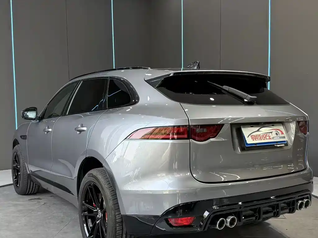 Jaguar F-PACE — миниатюра 8