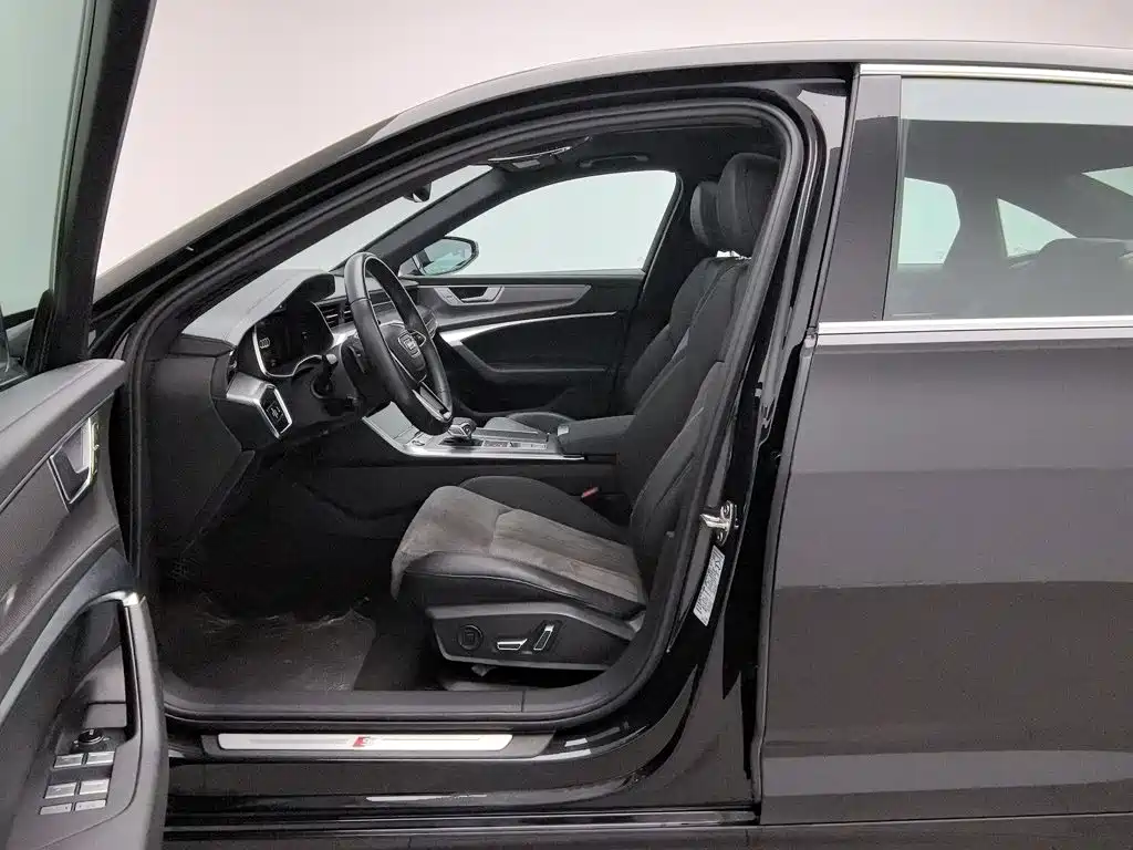 Audi A6L — миниатюра 10