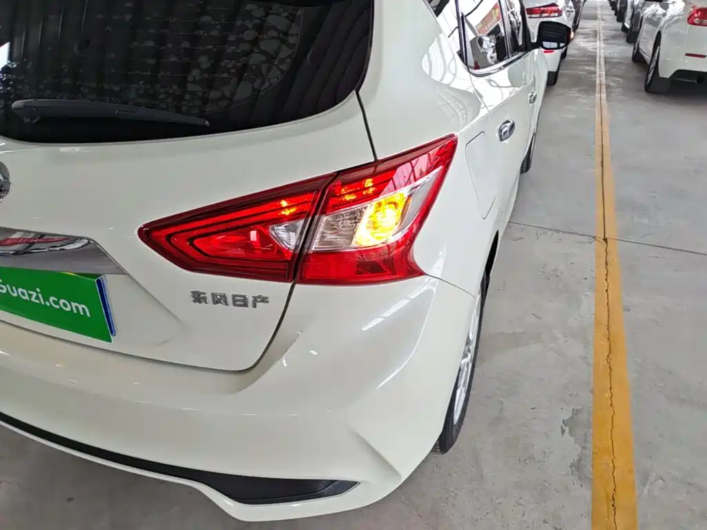 Nissan Tiida — миниатюра 8