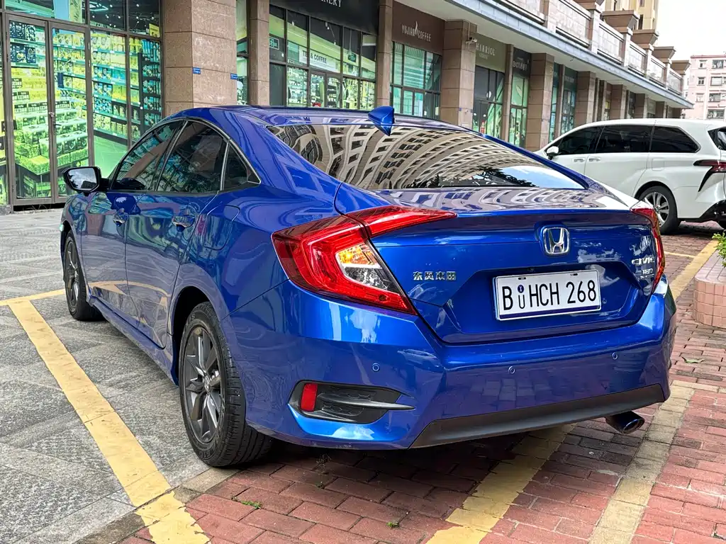 Honda Civic — миниатюра 6