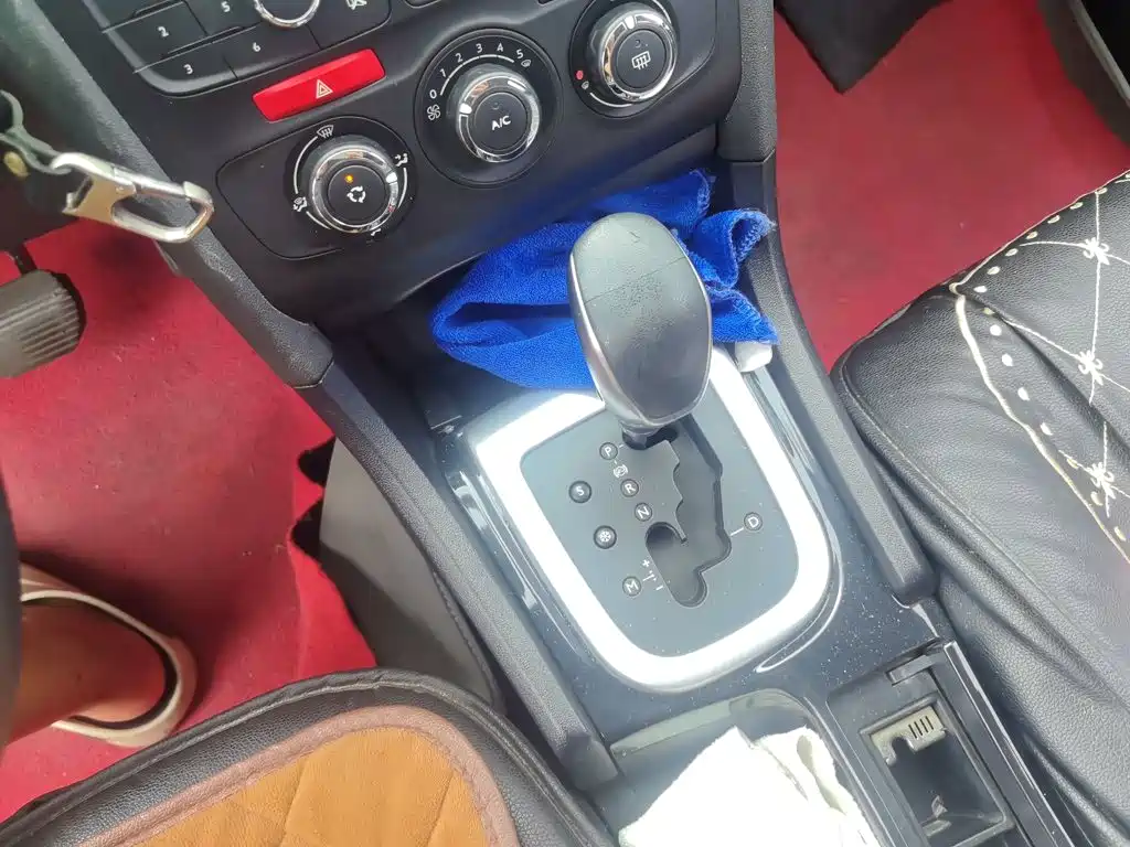 Citroen C4L — миниатюра 10