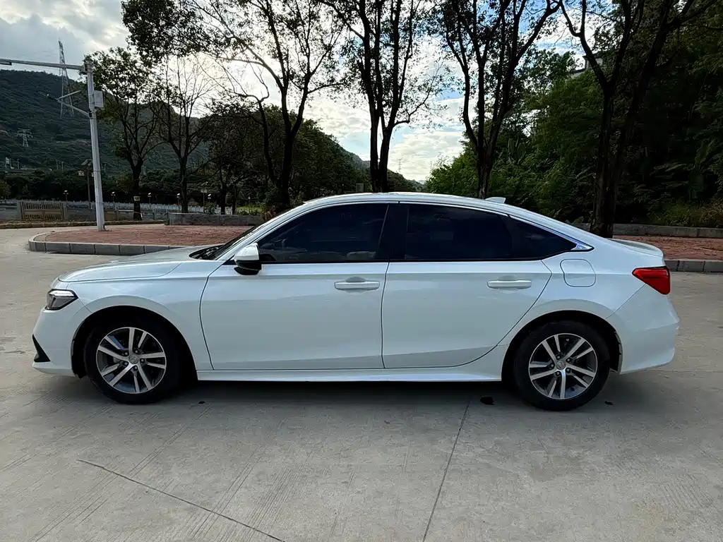 Honda Civic — миниатюра 8