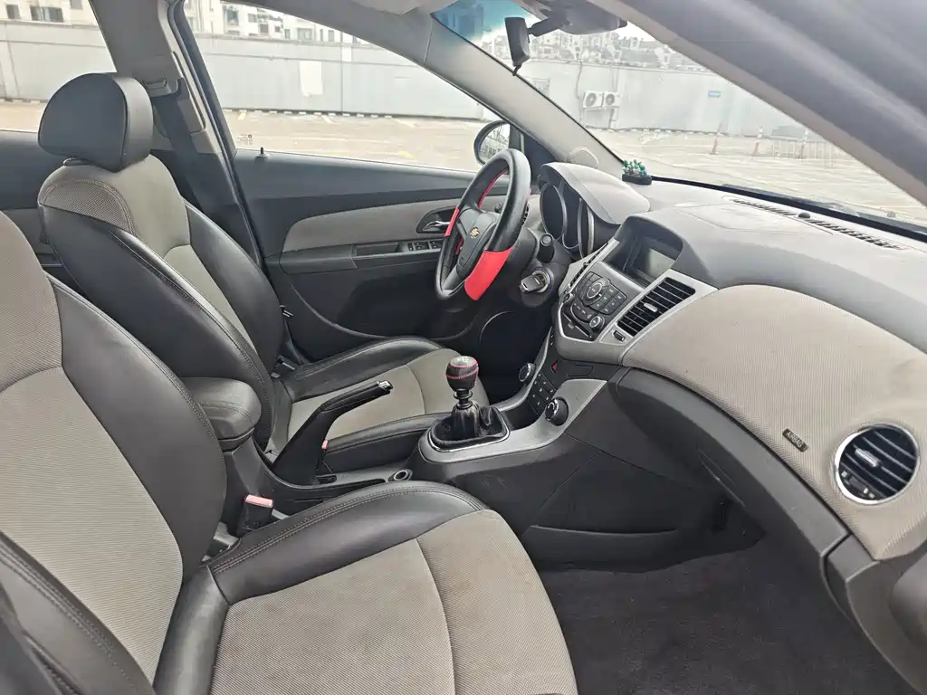 Chevrolet Cruze — миниатюра 8