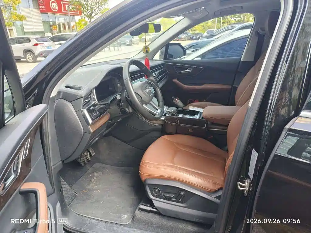 Audi Q7 — миниатюра 6