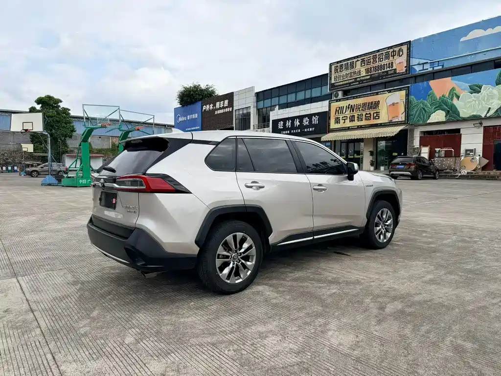 Toyota Wildlander — миниатюра 9