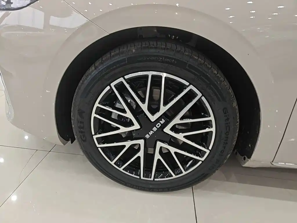 Roewe M7 DMH — миниатюра 23