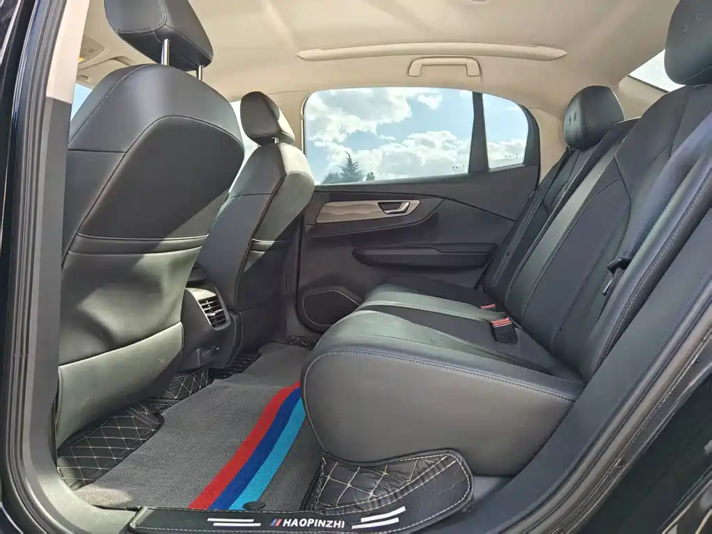 Hongqi Hongqi E-QM5 — миниатюра 5