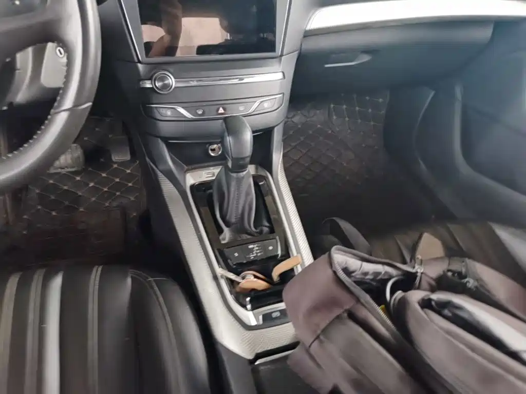 Peugeot 408 — миниатюра 14