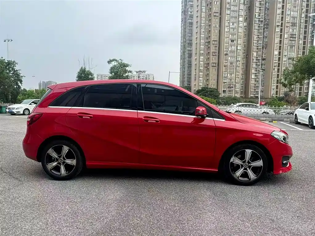 Mercedes-Benz B-Class — миниатюра 6