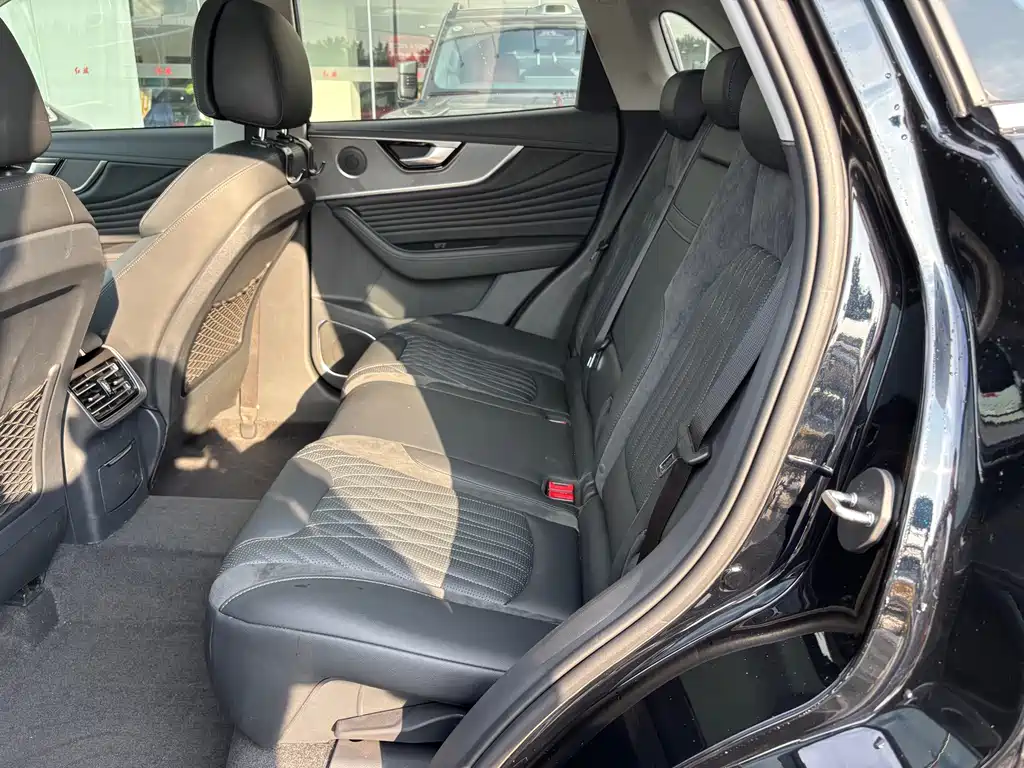 Hongqi Hongqi HS5 — миниатюра 10