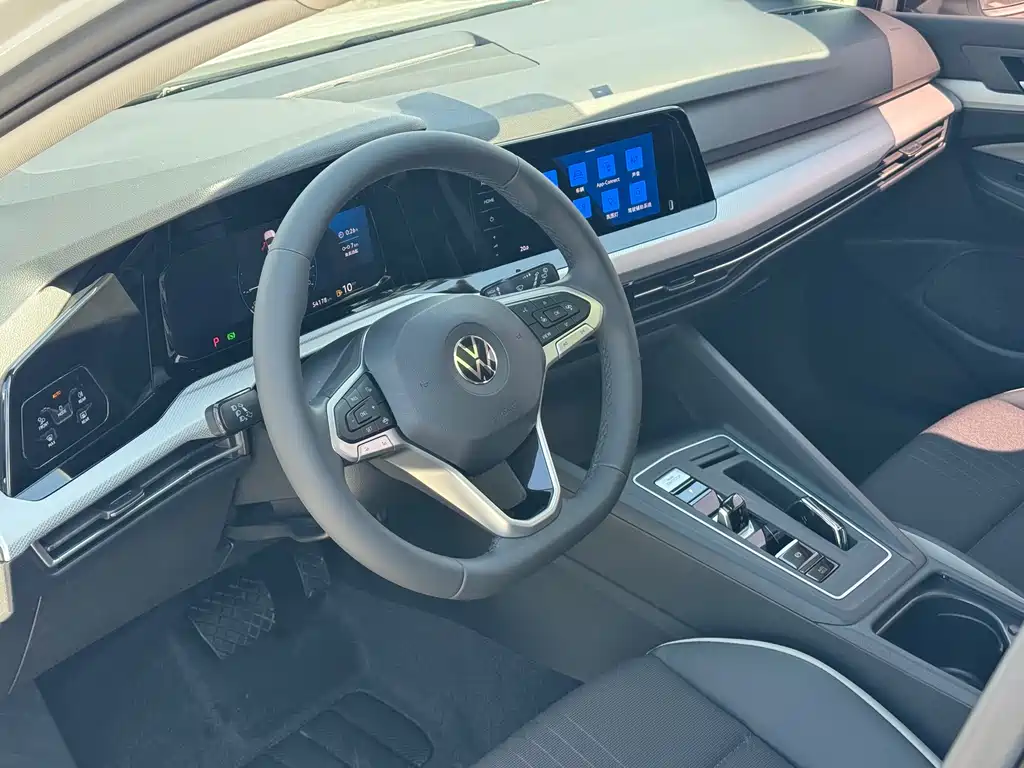 Volkswagen Golf 2023 280TSI DSG Pro