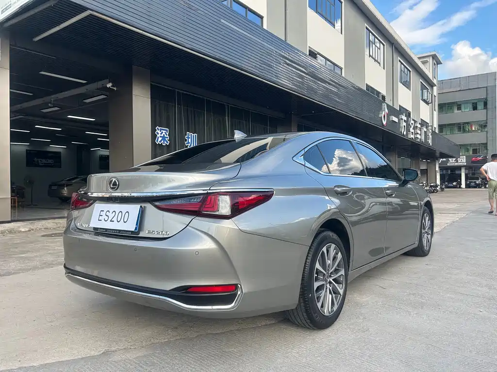 Lexus ES — миниатюра 9