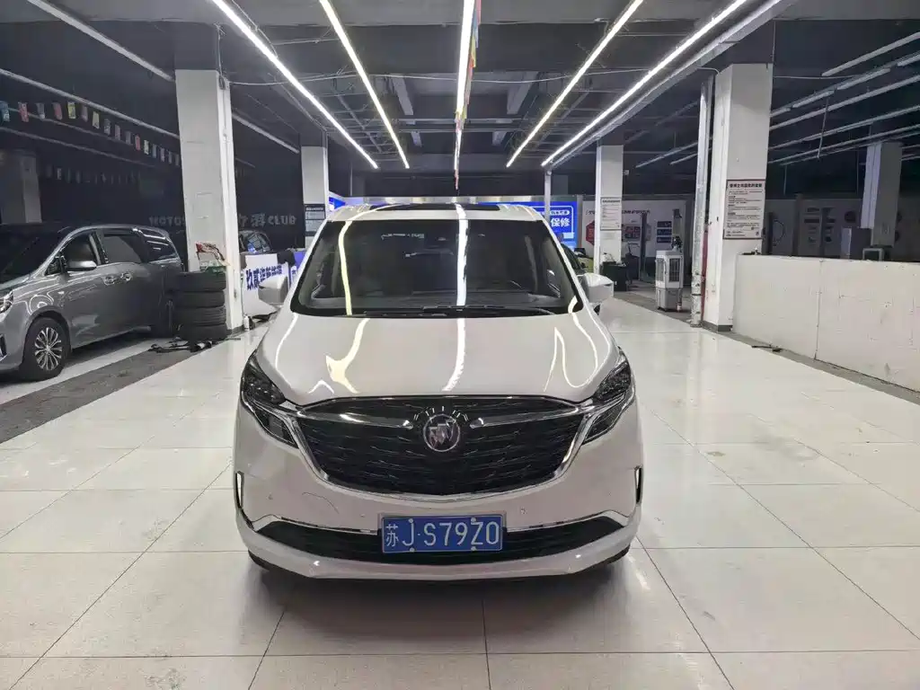 Buick GL8 — миниатюра 2