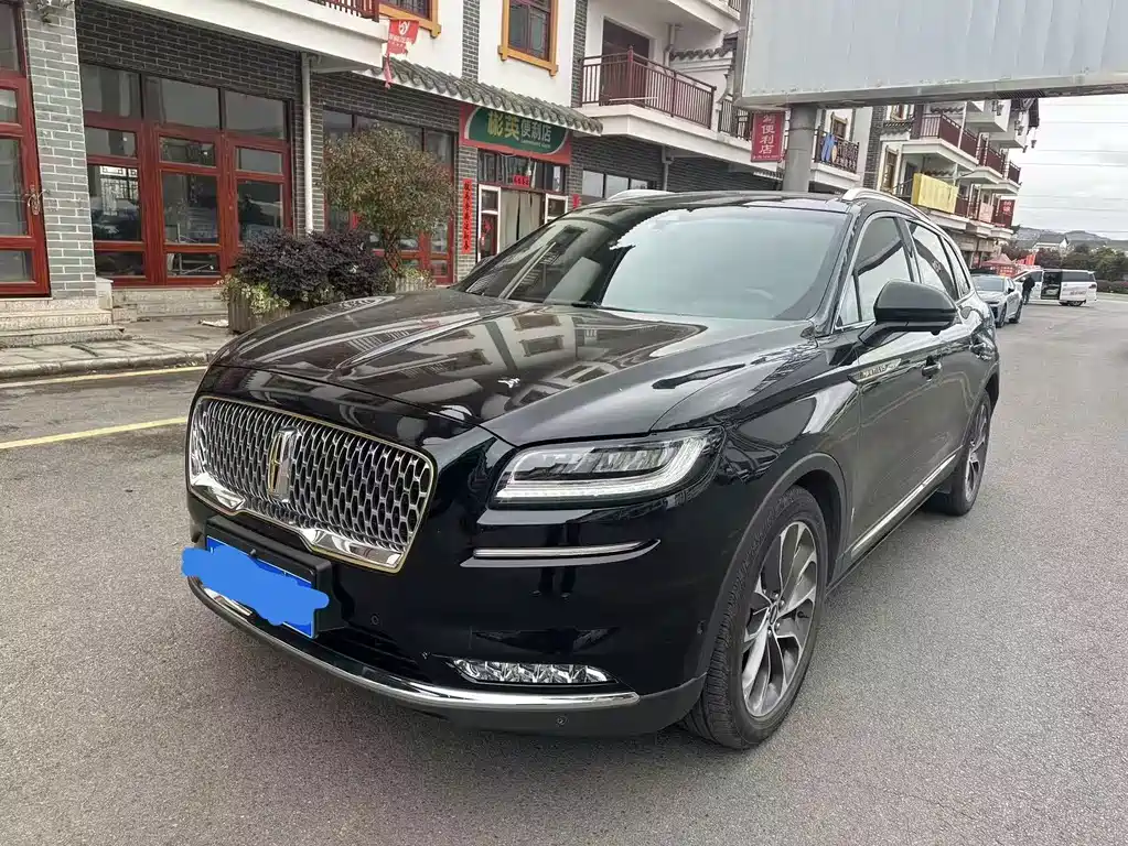 Lincoln Nautilus 2021