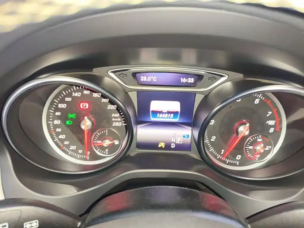 Mercedes-Benz GLA — миниатюра 12