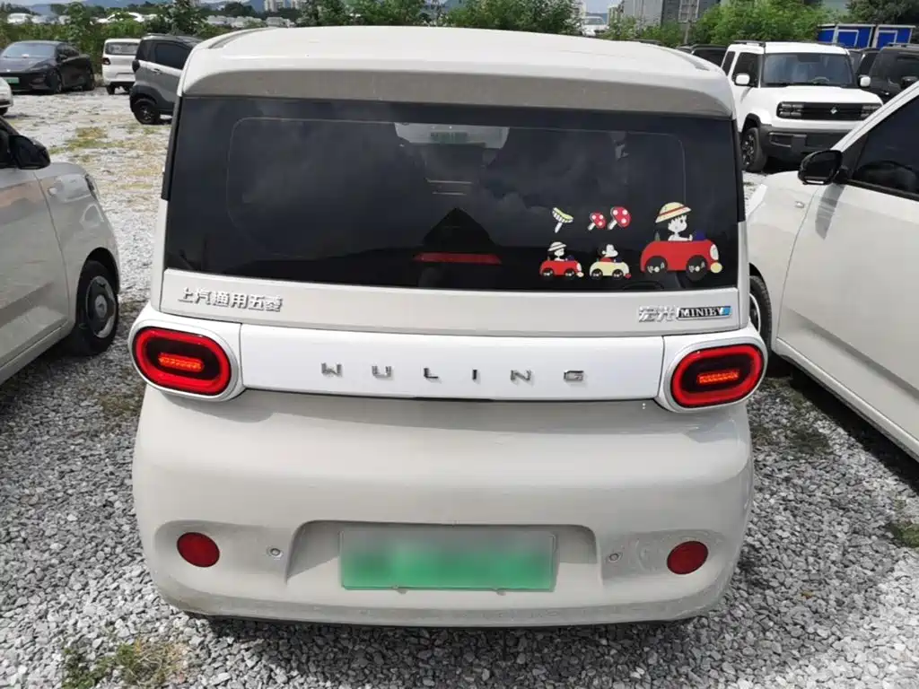 Wuling MINIEV — миниатюра 6